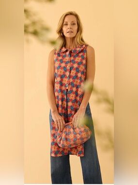 Brooks Avenue Paris- Laura Park Multicolor Floral Print Vest - Blue, Red, Orange